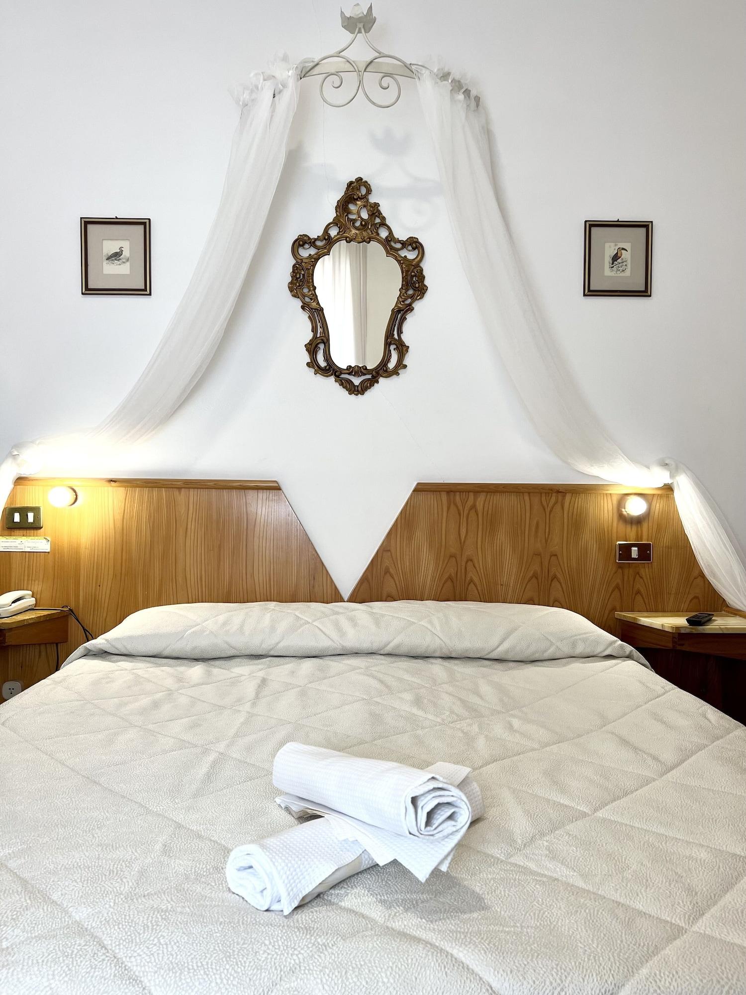 Piccolo Hotel Etruria Siena Luaran gambar